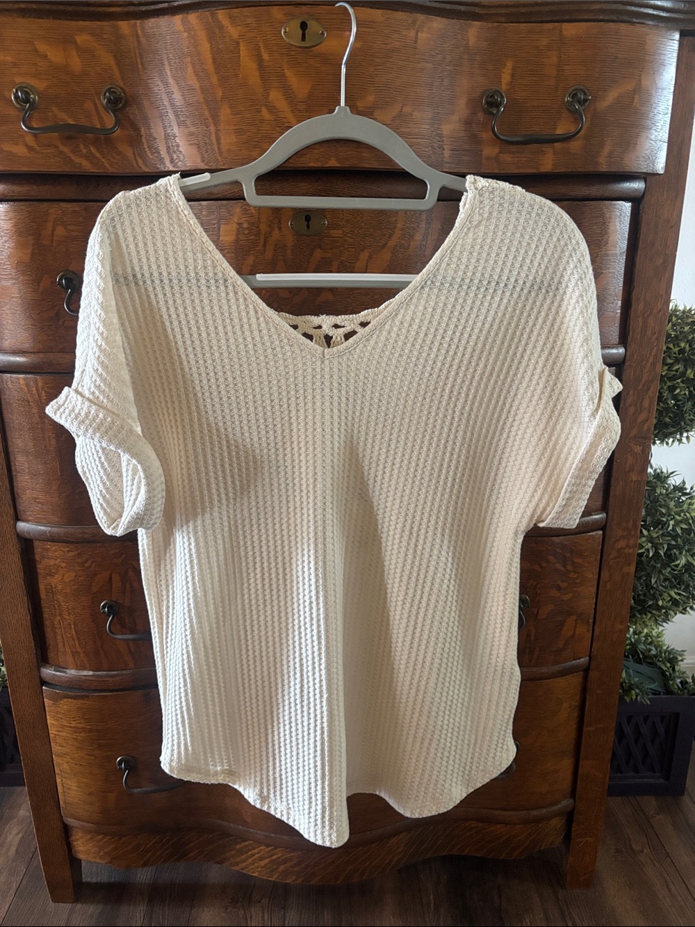 SHEIN Cream Short Sleeve Waffle Knit V-Neck Top